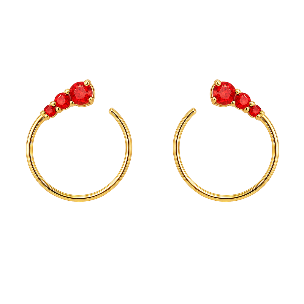 Boucles d’oreilles Créoles Ouvertes – Plaqué Or & Zirconium Rouge | Élégance Intemporelle