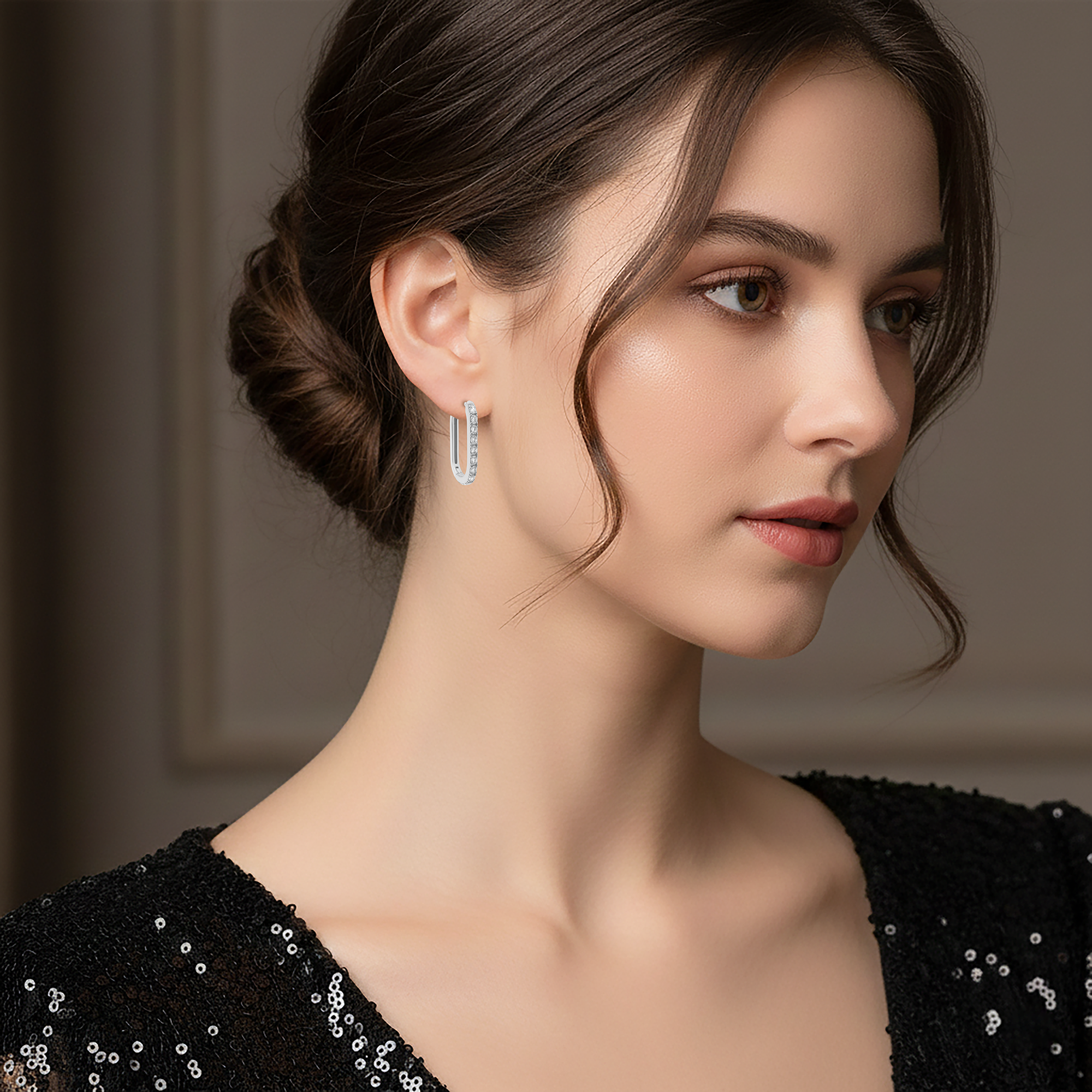 Boucles d’oreilles créoles rectangulaires en argent rhodié & zirconium blanc – Élégance intemporelle