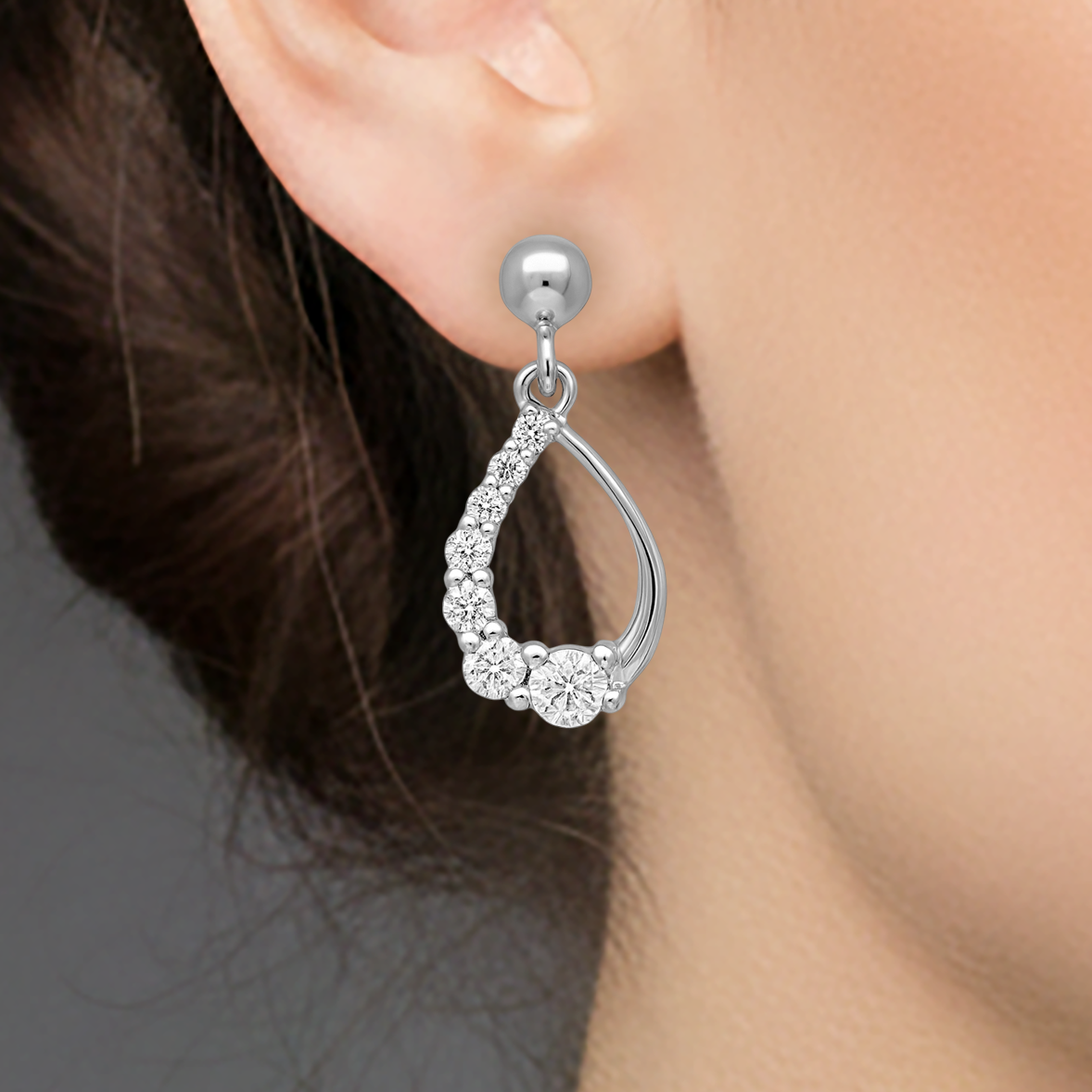 Boucles d’oreilles pendantes en argent rhodié & zirconium blanc – Élégance Goutte Cristalline