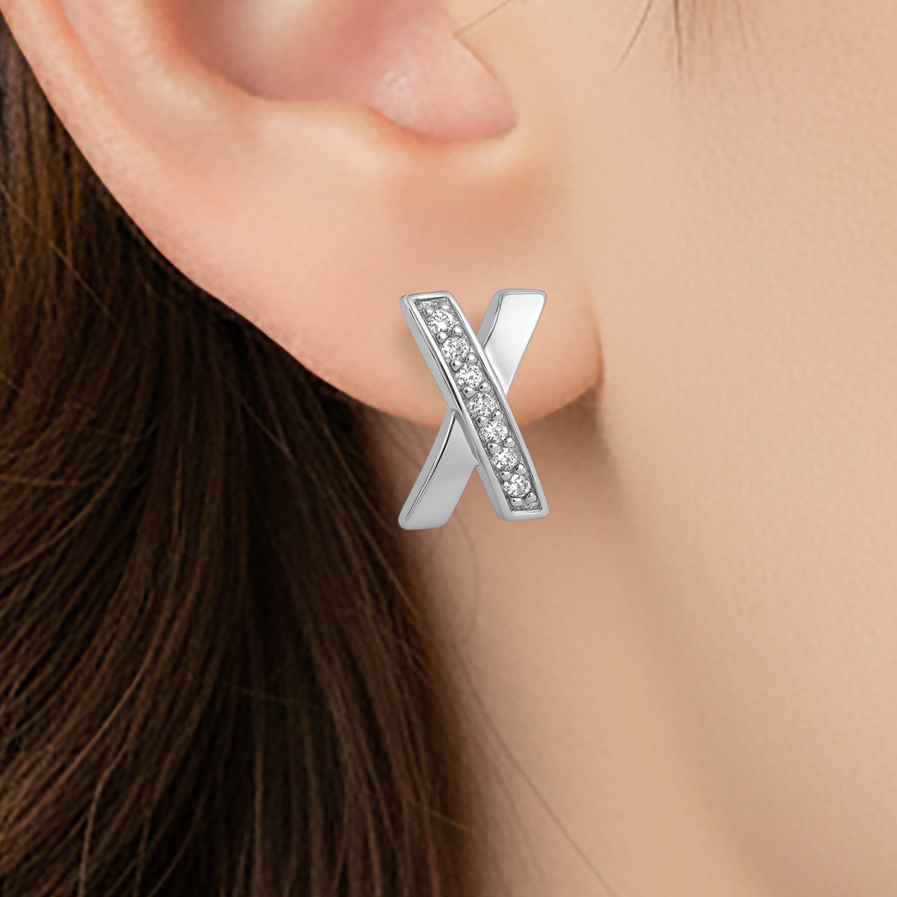 Boucles d’Oreilles Croix Stylisée en Argent Rhodié & Zirconium Blanc – Élégance Moderne