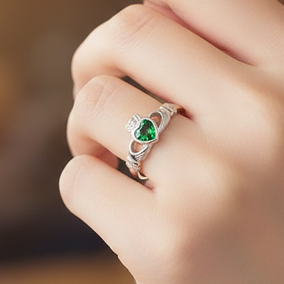Bague Claddagh en Argent 925 Rhodié & Zirconium Vert