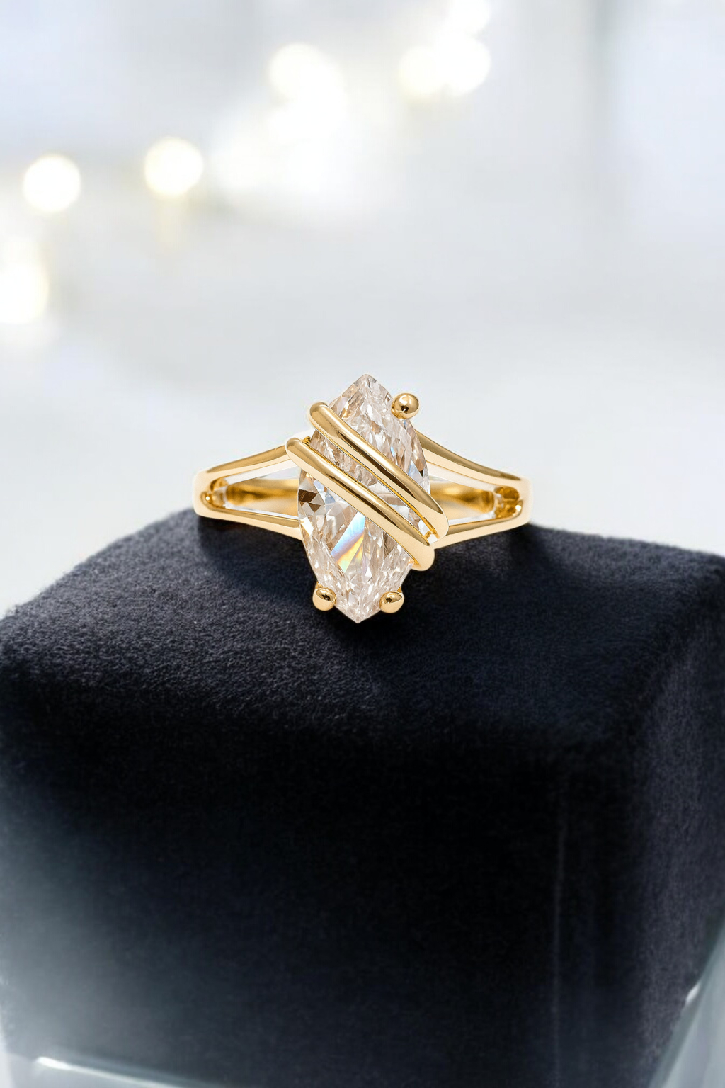 Bague Marquise en Plaqué Or & Zirconium – Élégance Moderne